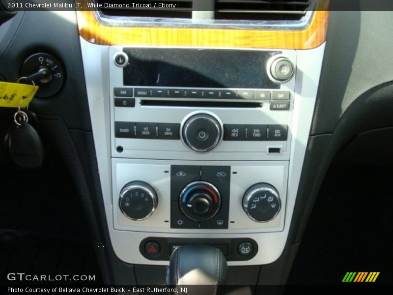 White Diamond Tricoat / Ebony 2011 Chevrolet Malibu LT