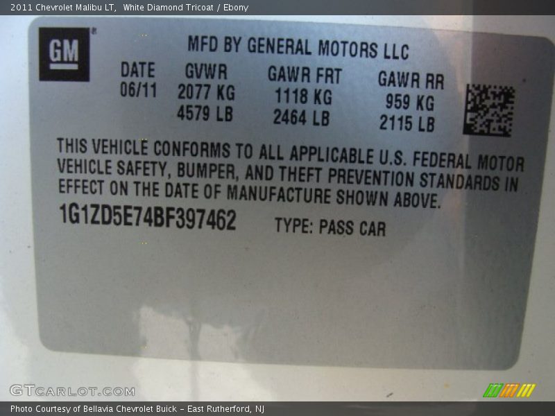 White Diamond Tricoat / Ebony 2011 Chevrolet Malibu LT