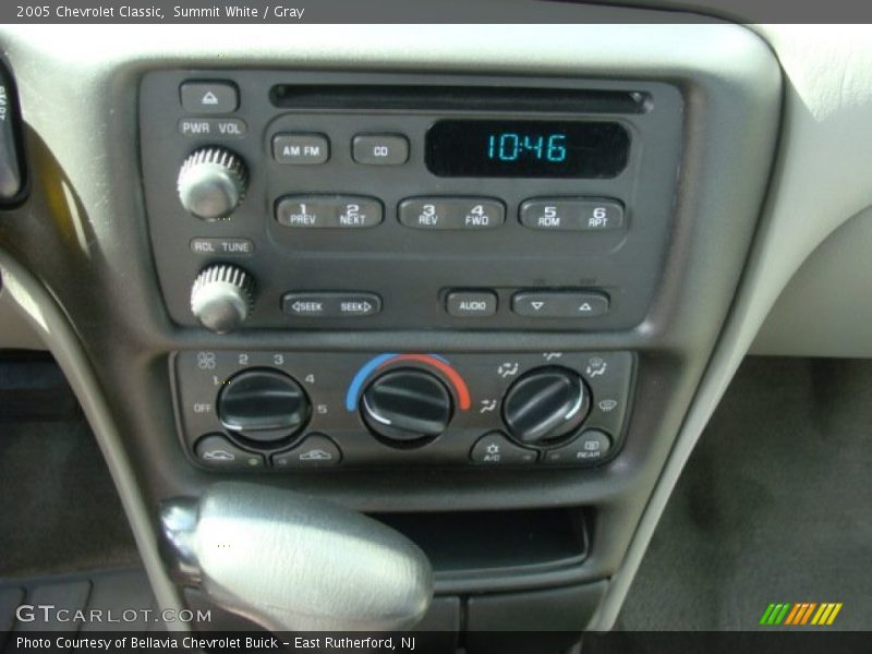 Summit White / Gray 2005 Chevrolet Classic