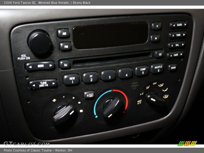 Windveil Blue Metallic / Ebony Black 2006 Ford Taurus SE