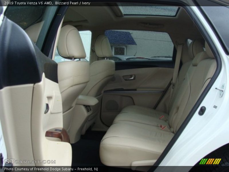 Blizzard Pearl / Ivory 2009 Toyota Venza V6 AWD