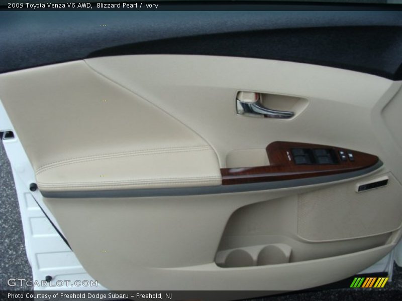 Blizzard Pearl / Ivory 2009 Toyota Venza V6 AWD