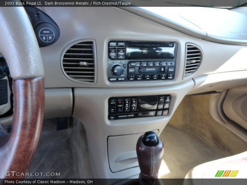 Controls of 2003 Regal LS