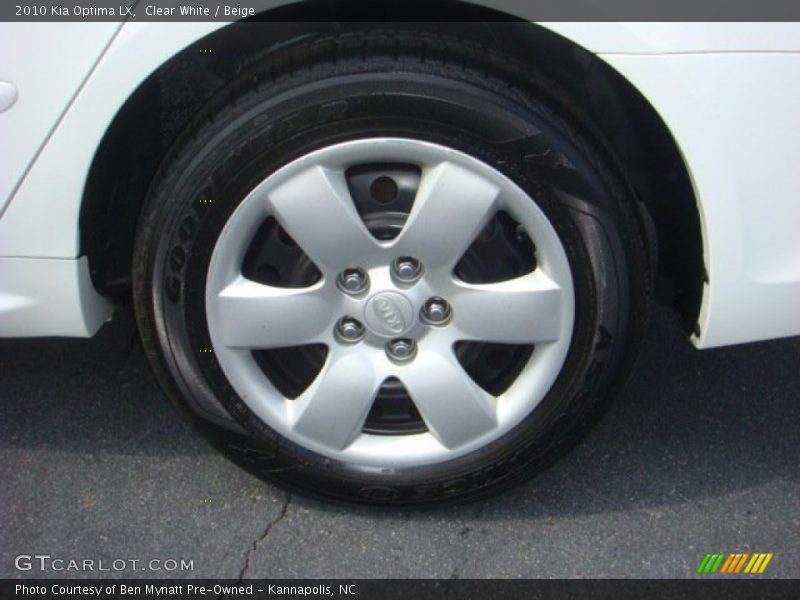 Clear White / Beige 2010 Kia Optima LX