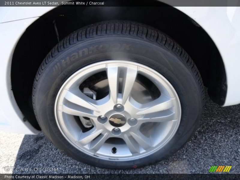 Summit White / Charcoal 2011 Chevrolet Aveo LT Sedan