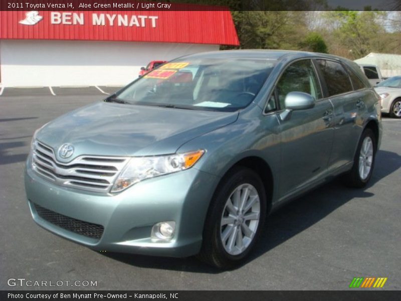 Aloe Green Metallic / Light Gray 2011 Toyota Venza I4