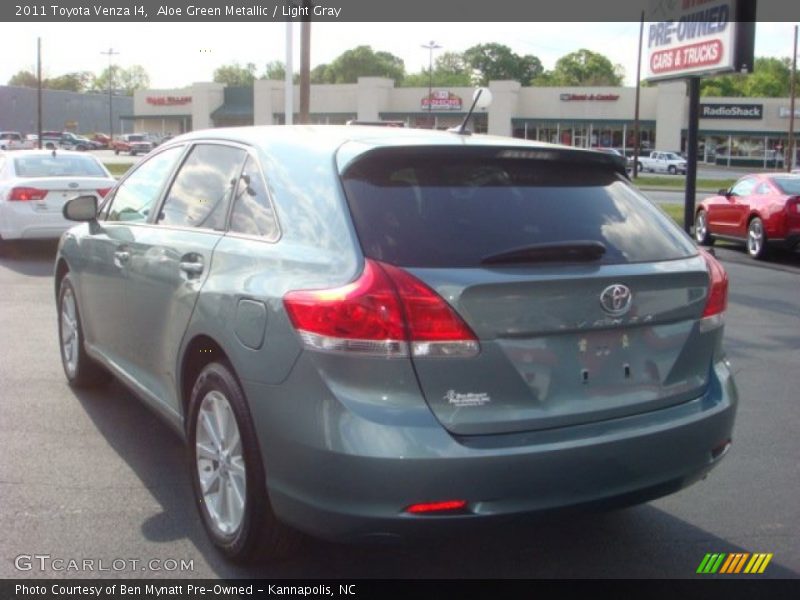 Aloe Green Metallic / Light Gray 2011 Toyota Venza I4