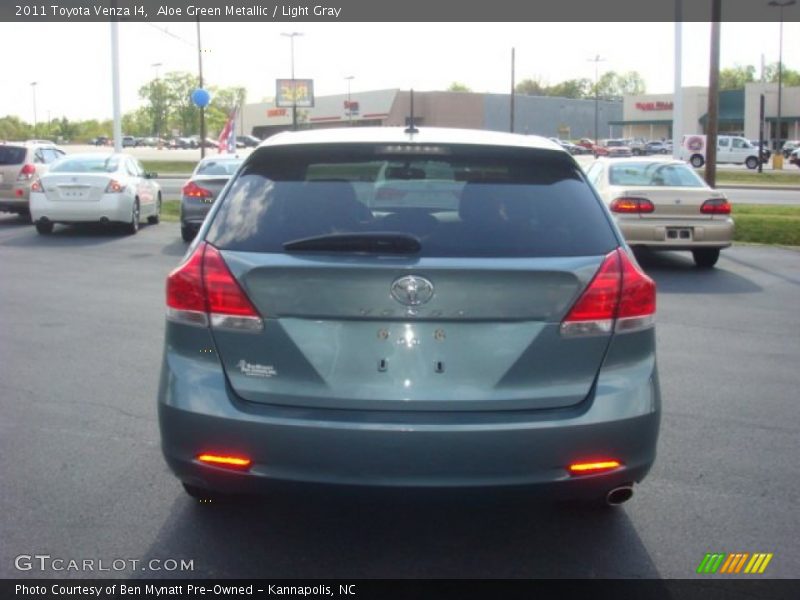 Aloe Green Metallic / Light Gray 2011 Toyota Venza I4