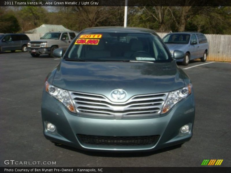 Aloe Green Metallic / Light Gray 2011 Toyota Venza I4