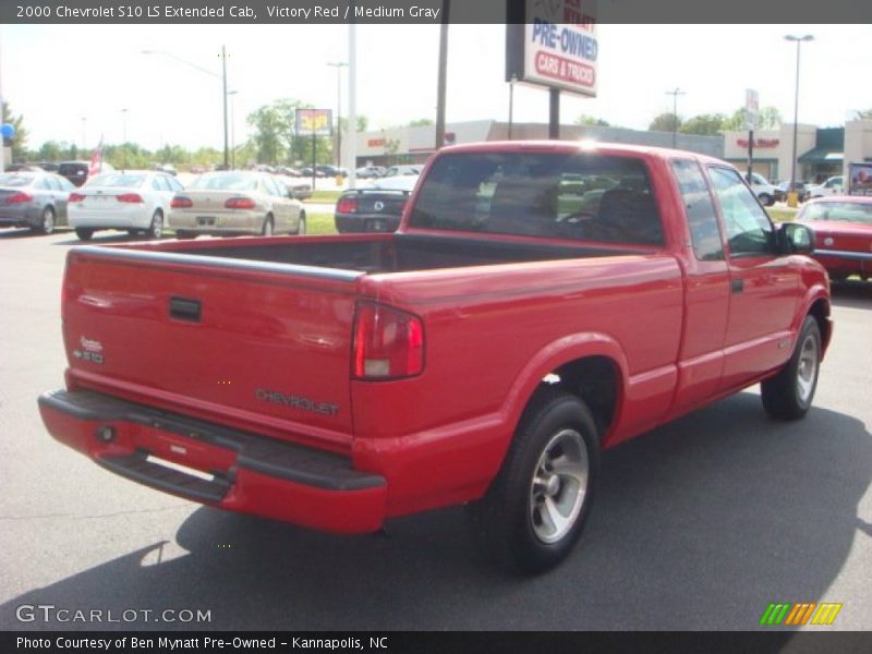 Victory Red / Medium Gray 2000 Chevrolet S10 LS Extended Cab