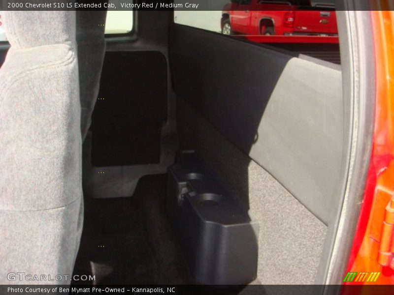 Victory Red / Medium Gray 2000 Chevrolet S10 LS Extended Cab