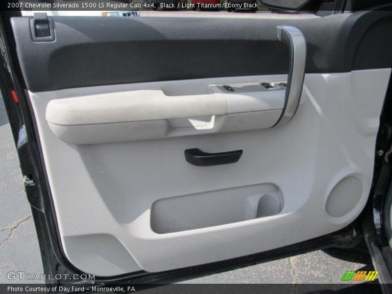 Black / Light Titanium/Ebony Black 2007 Chevrolet Silverado 1500 LS Regular Cab 4x4