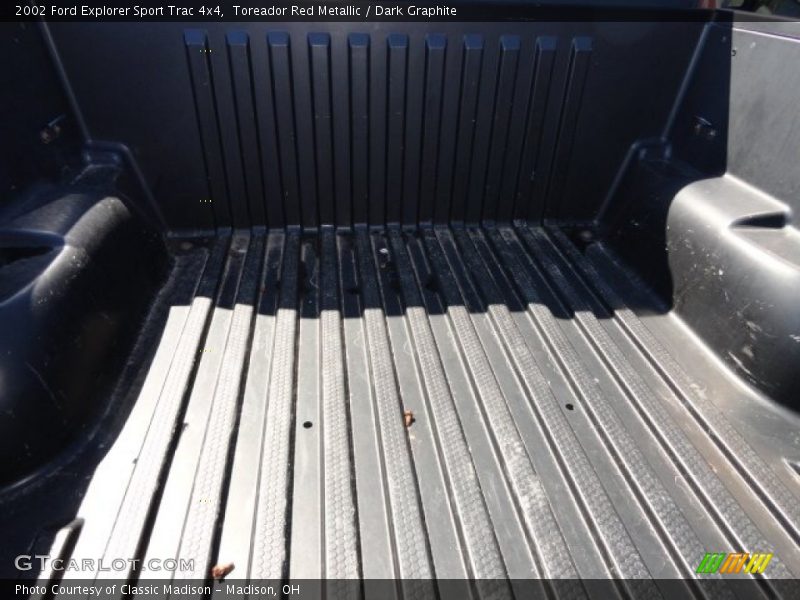 Toreador Red Metallic / Dark Graphite 2002 Ford Explorer Sport Trac 4x4