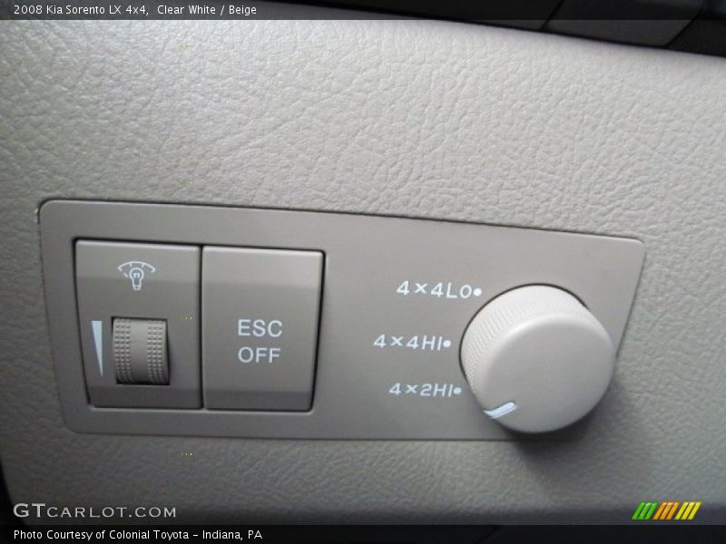 Clear White / Beige 2008 Kia Sorento LX 4x4