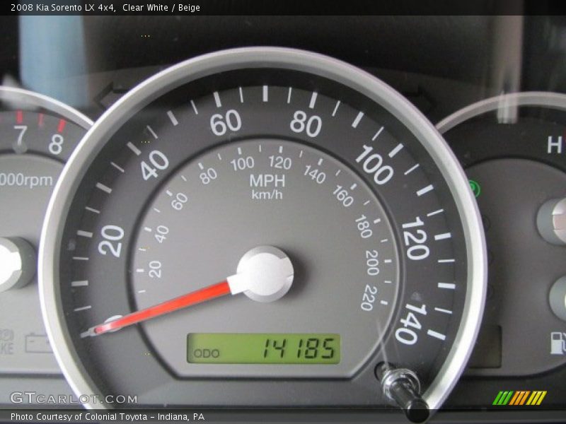 Clear White / Beige 2008 Kia Sorento LX 4x4