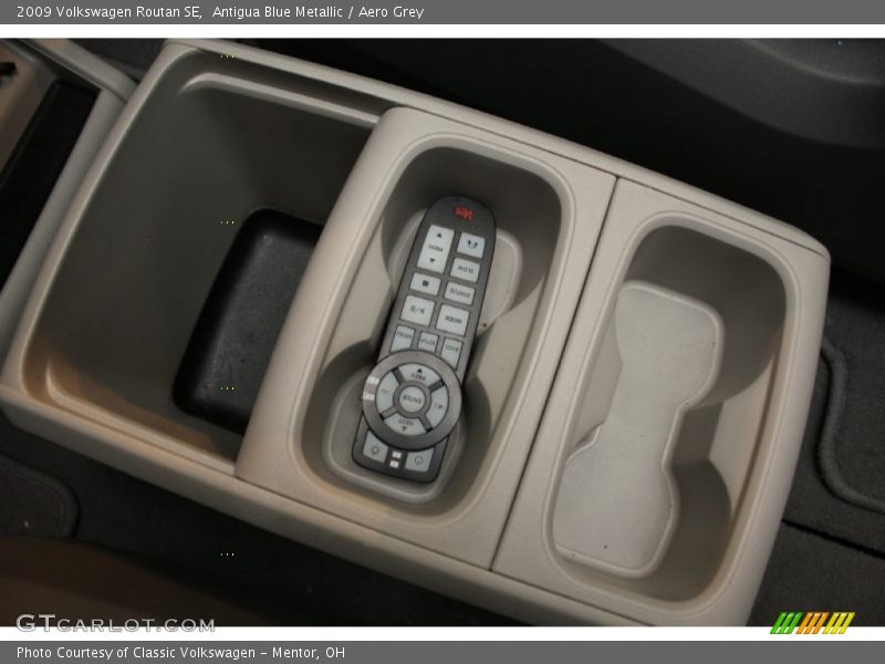 Antigua Blue Metallic / Aero Grey 2009 Volkswagen Routan SE