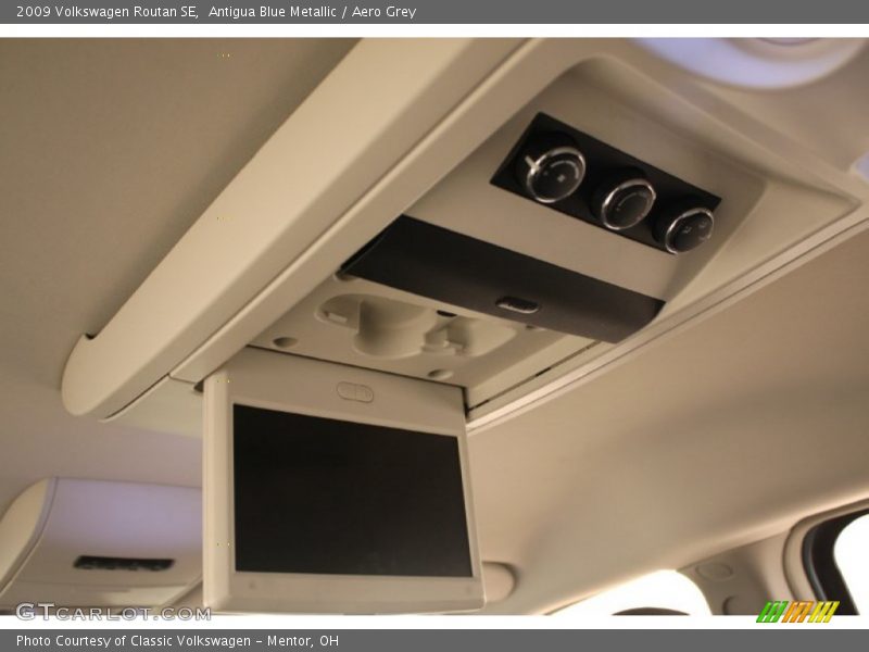Antigua Blue Metallic / Aero Grey 2009 Volkswagen Routan SE
