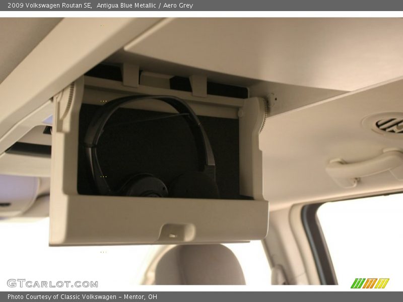 Antigua Blue Metallic / Aero Grey 2009 Volkswagen Routan SE