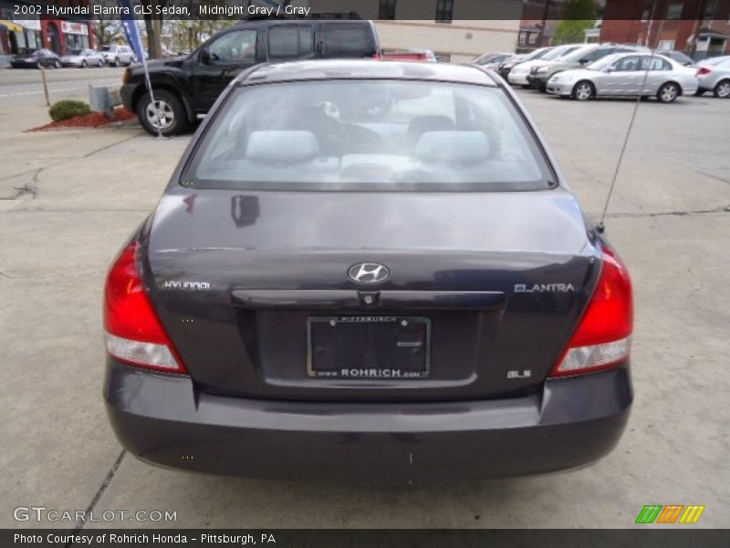 Midnight Gray / Gray 2002 Hyundai Elantra GLS Sedan