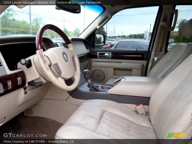 Oxford White / Light Parchment 2004 Lincoln Navigator Ultimate 4x4