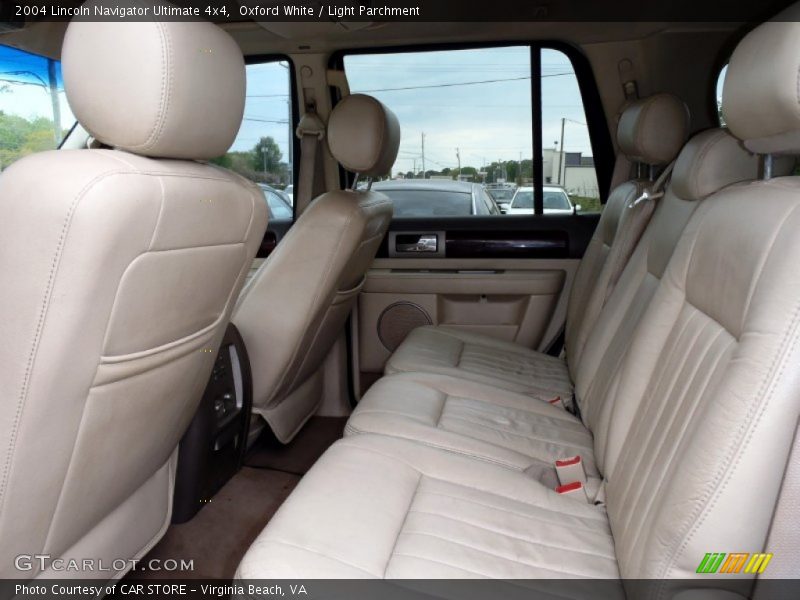 Oxford White / Light Parchment 2004 Lincoln Navigator Ultimate 4x4