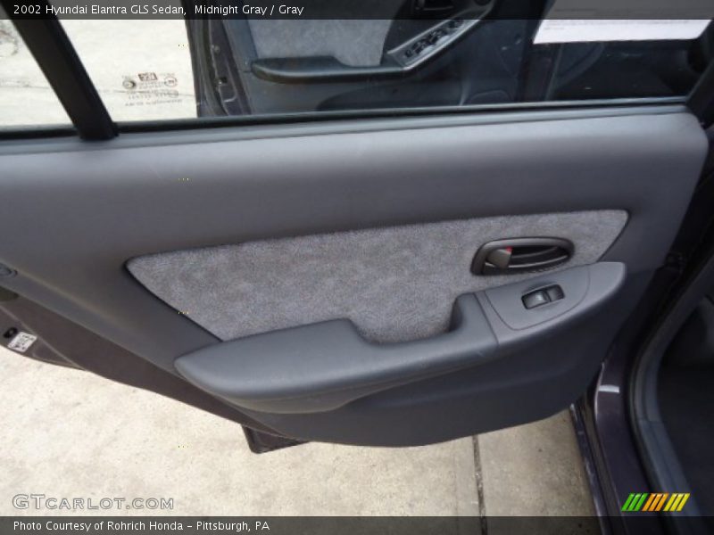 Midnight Gray / Gray 2002 Hyundai Elantra GLS Sedan