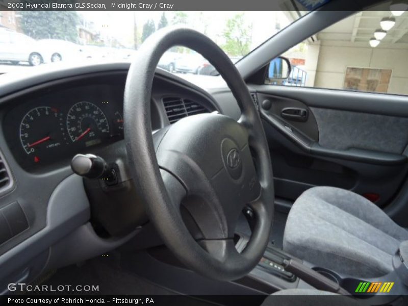 Midnight Gray / Gray 2002 Hyundai Elantra GLS Sedan