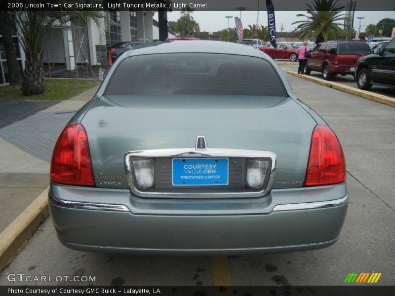Light Tundra Metallic / Light Camel 2006 Lincoln Town Car Signature