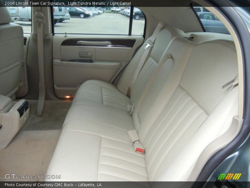 Light Tundra Metallic / Light Camel 2006 Lincoln Town Car Signature