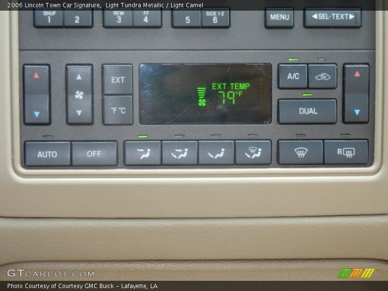 Light Tundra Metallic / Light Camel 2006 Lincoln Town Car Signature