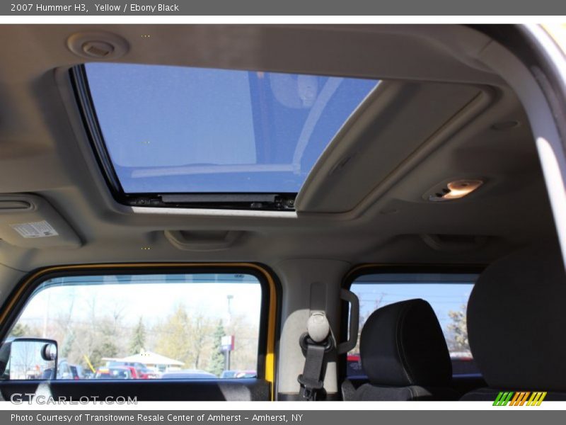 Yellow / Ebony Black 2007 Hummer H3