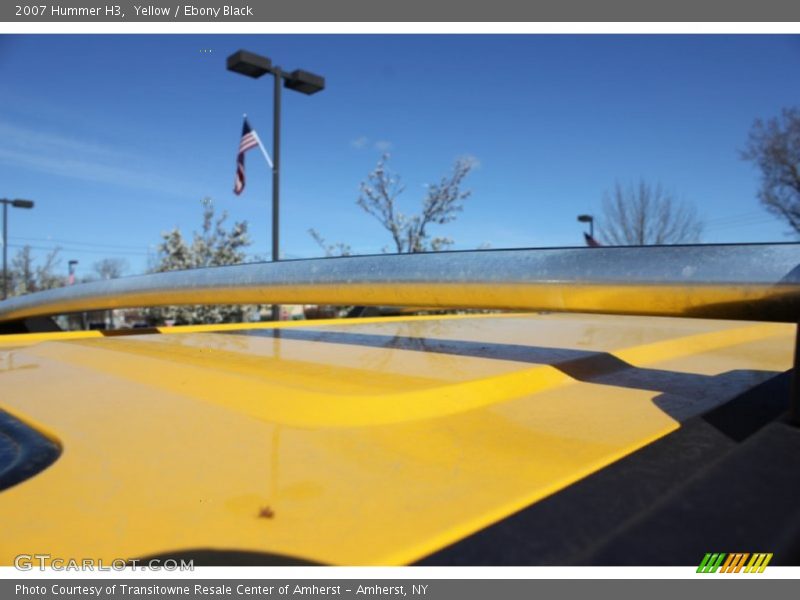 Yellow / Ebony Black 2007 Hummer H3