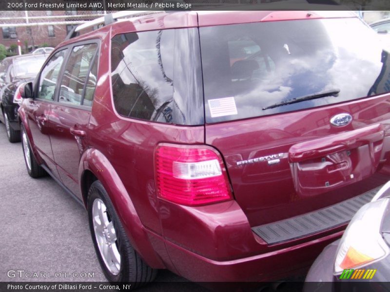 Merlot Metallic / Pebble Beige 2006 Ford Freestyle Limited AWD