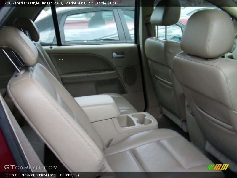 Merlot Metallic / Pebble Beige 2006 Ford Freestyle Limited AWD
