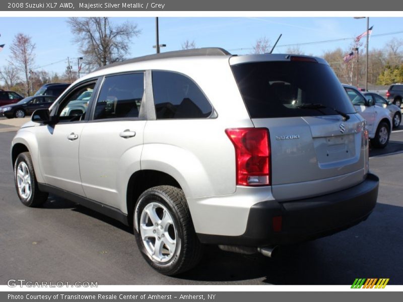 Majestic Silver Metallic / Grey 2008 Suzuki XL7 AWD