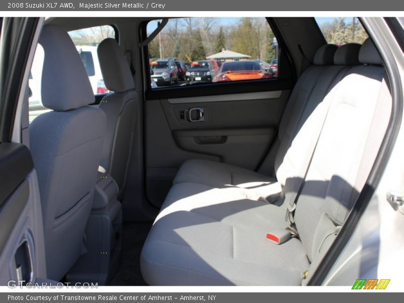 Majestic Silver Metallic / Grey 2008 Suzuki XL7 AWD