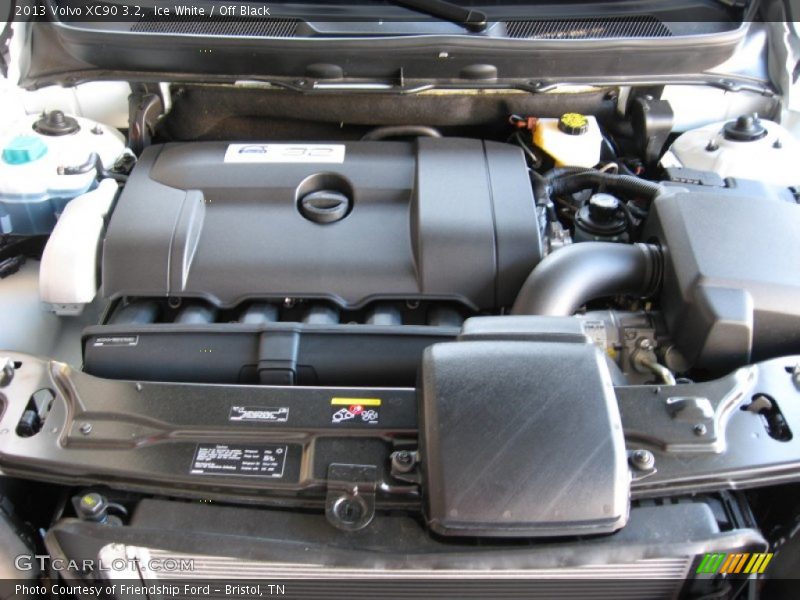Ice White / Off Black 2013 Volvo XC90 3.2