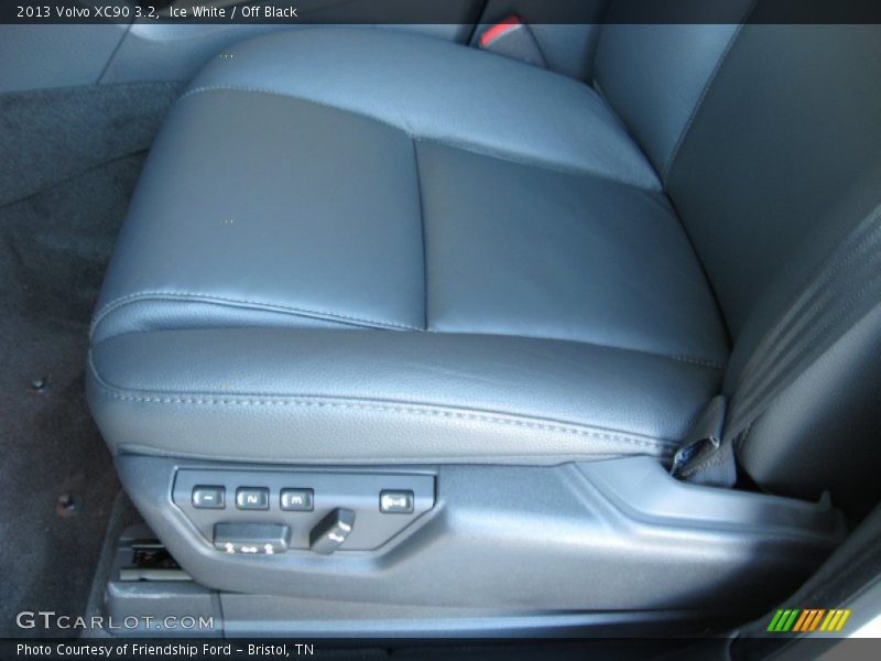 Front Seat of 2013 XC90 3.2