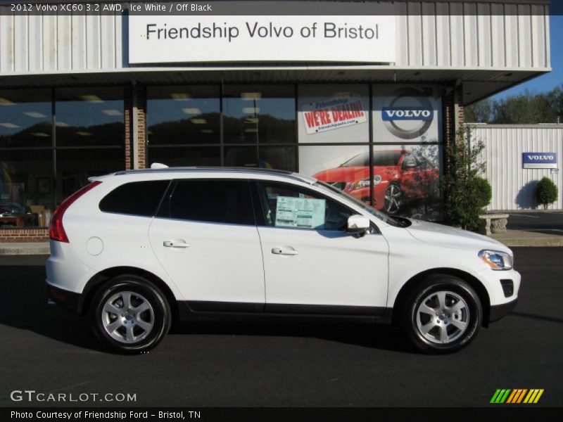 Ice White / Off Black 2012 Volvo XC60 3.2 AWD