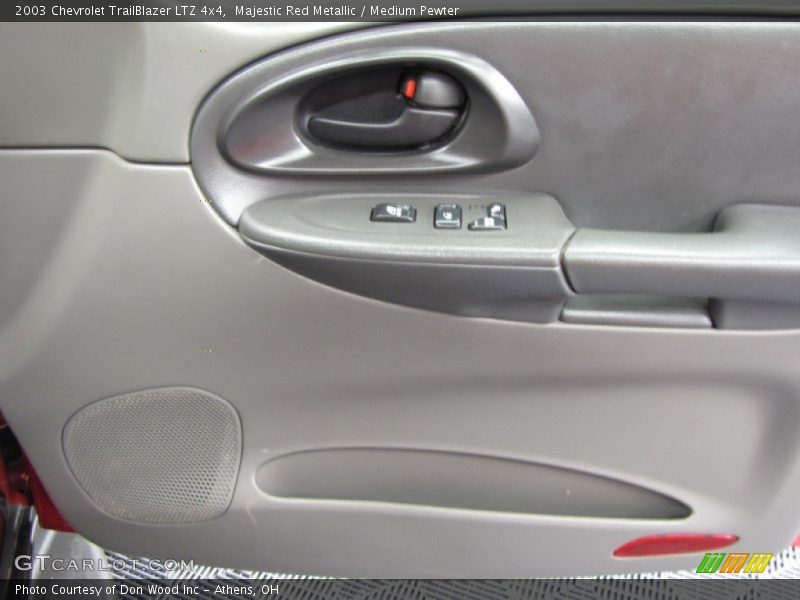 Majestic Red Metallic / Medium Pewter 2003 Chevrolet TrailBlazer LTZ 4x4