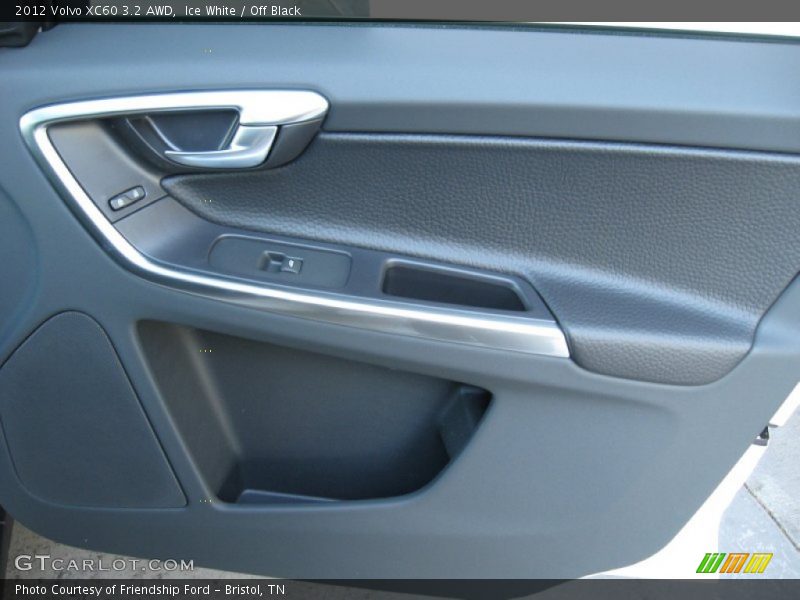 Ice White / Off Black 2012 Volvo XC60 3.2 AWD