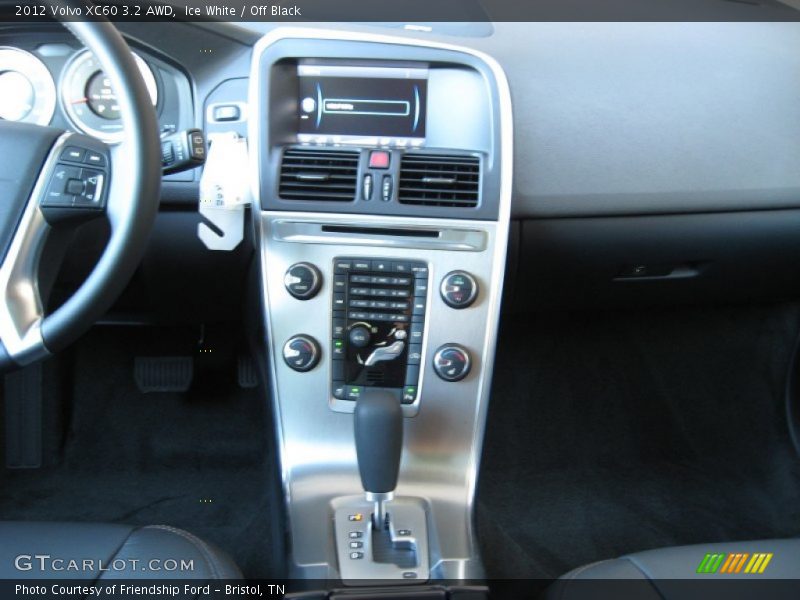 Ice White / Off Black 2012 Volvo XC60 3.2 AWD