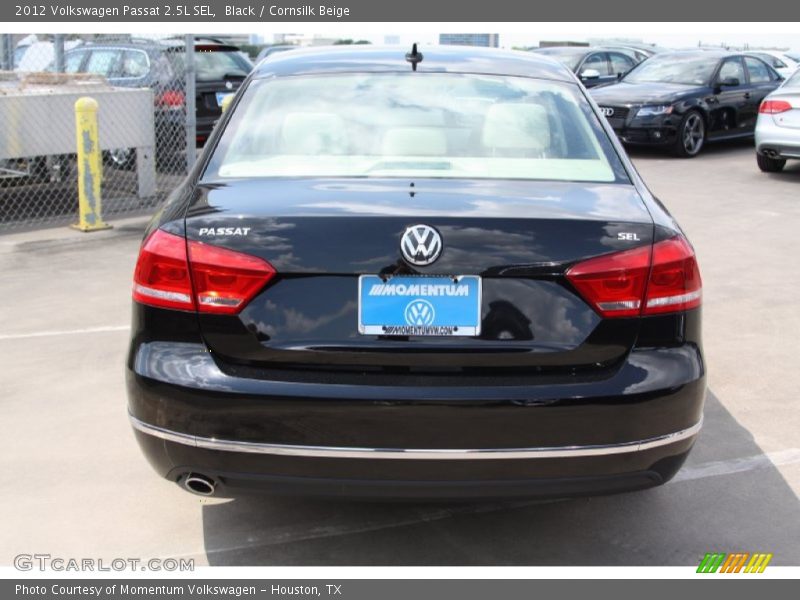 Black / Cornsilk Beige 2012 Volkswagen Passat 2.5L SEL