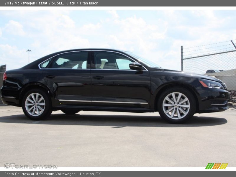 Black / Titan Black 2012 Volkswagen Passat 2.5L SEL