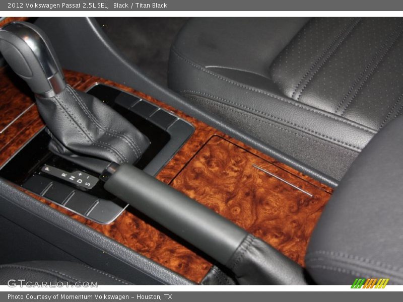 Black / Titan Black 2012 Volkswagen Passat 2.5L SEL