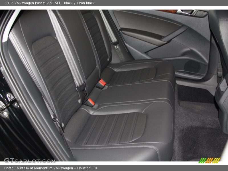 Black / Titan Black 2012 Volkswagen Passat 2.5L SEL