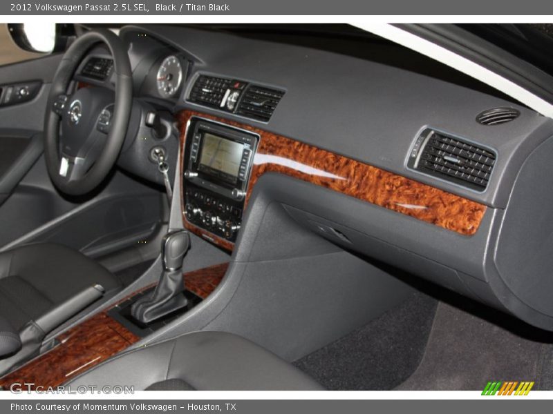 Black / Titan Black 2012 Volkswagen Passat 2.5L SEL