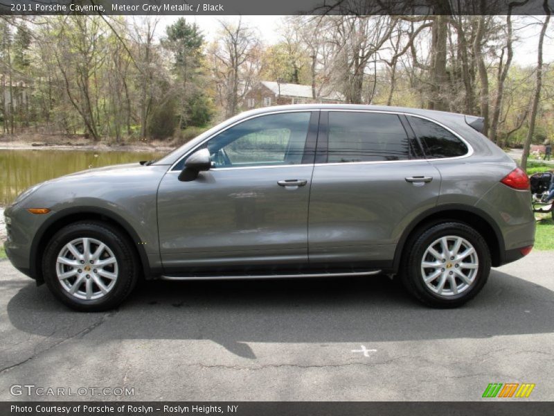 Meteor Grey Metallic / Black 2011 Porsche Cayenne