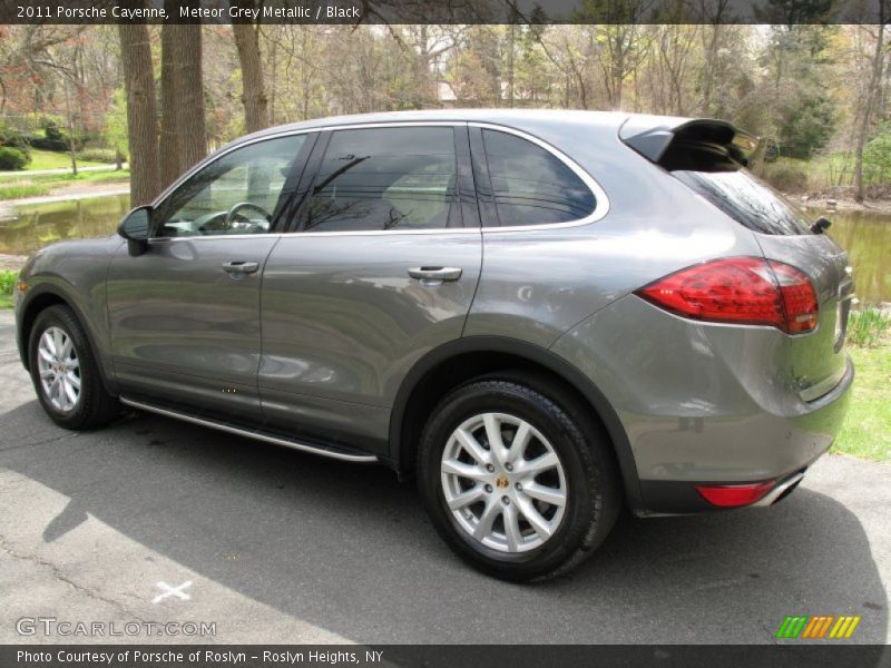 Meteor Grey Metallic / Black 2011 Porsche Cayenne