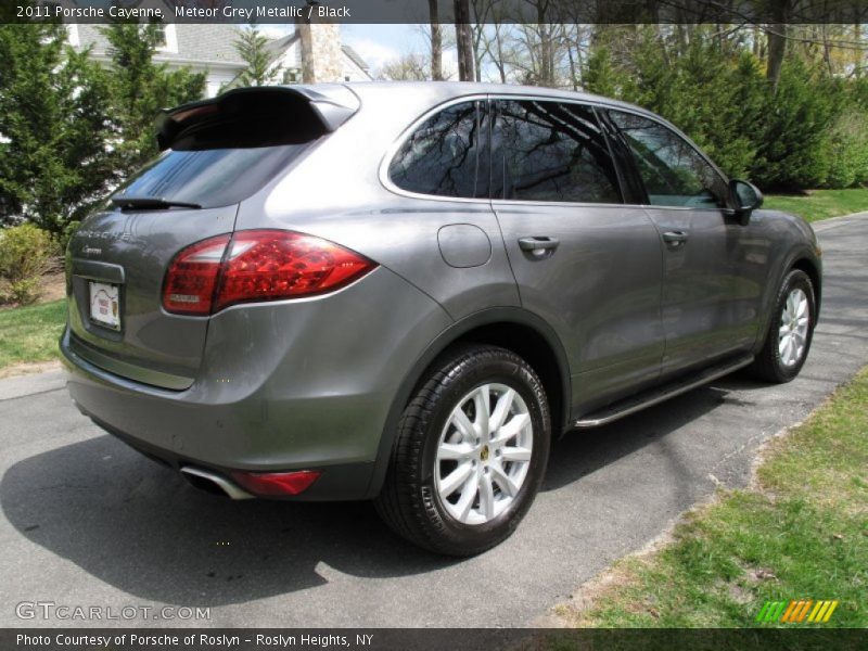 Meteor Grey Metallic / Black 2011 Porsche Cayenne